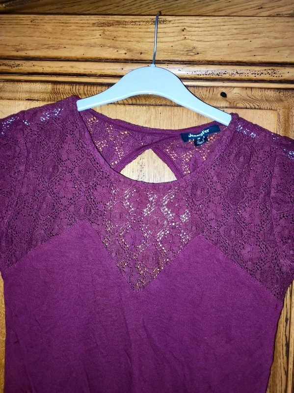 Camiseta burdeos de la marca Jennyfer, parte superior de encaje, talla 36 – photo 4